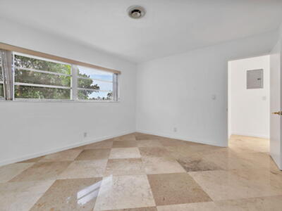 2400 NE 36th Street, Lighthouse Point, FL 33064