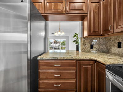 2400 NE 36th Street, Lighthouse Point, FL 33064