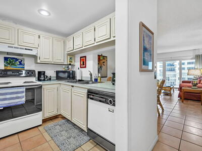 1770 S Ocean Boulevard, Lauderdale By The Sea, FL 33062