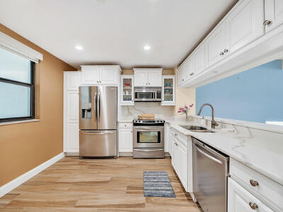 827 Oak Harbour Drive, Juno Beach, FL 33408