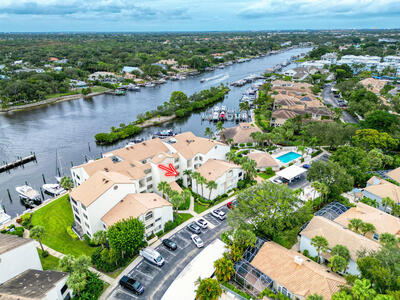 827 Oak Harbour Drive, Juno Beach, FL 33408