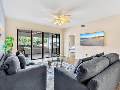 827 Oak Harbour Drive, Juno Beach, FL 33408
