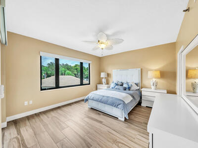 827 Oak Harbour Drive, Juno Beach, FL 33408