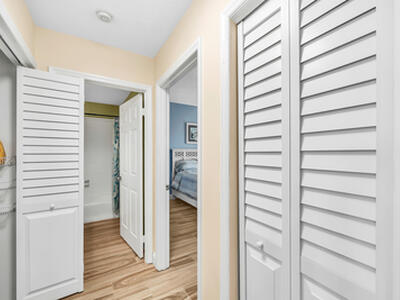 827 Oak Harbour Drive, Juno Beach, FL 33408