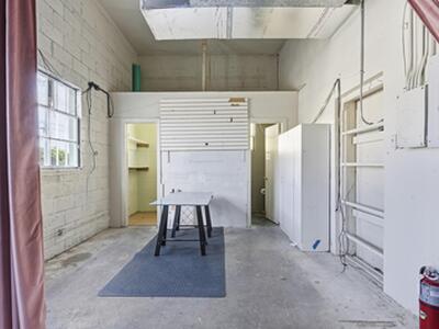 5023 S Dixie Highway, West Palm Beach, FL 33405