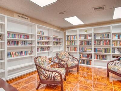 223 Lake Frances Drive, West Palm Beach, FL 33411