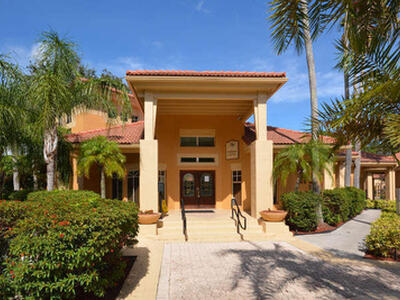 4799 Via Palm Lakes, West Palm Beach, FL 33417