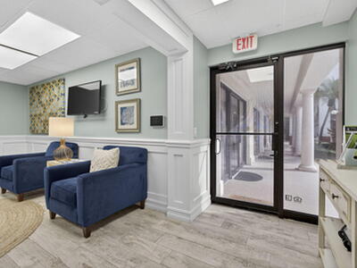 685 Royal Palm Beach Boulevard, Royal Palm Beach, FL 33411