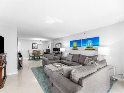 3215 S Ocean Boulevard, Highland Beach, FL 33487