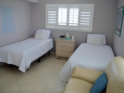 3605 S Ocean Boulevard, South Palm Beach, FL 33480