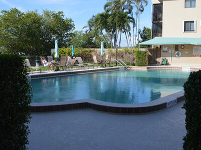 3605 S Ocean Boulevard, South Palm Beach, FL 33480