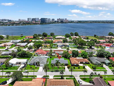 600 S Mangonia Circle