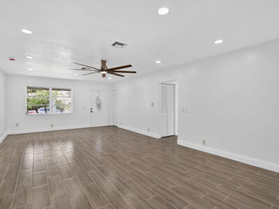 600 S Mangonia Circle, West Palm Beach, FL 33401