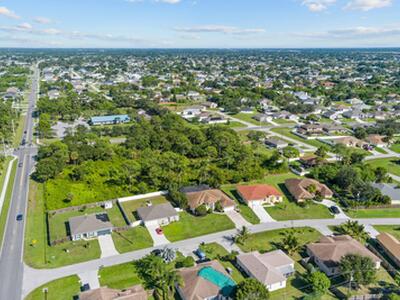 4213 SW Utterback Street, Port Saint Lucie, FL 34953