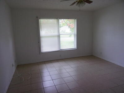 513 SE Crosspoint Drive, Port Saint Lucie, FL 34983