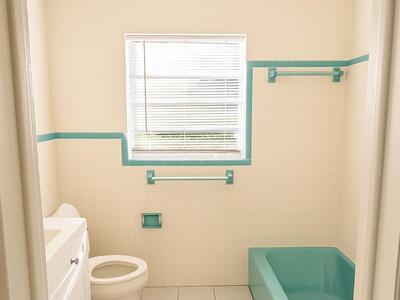 1017 SE 3rd Street, Deerfield Beach, FL 33441