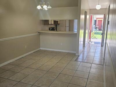 1305 Rosewood Villa Lane, West Palm Beach, FL 33417