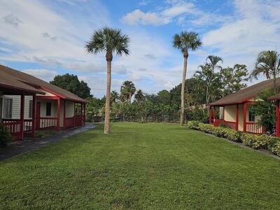 1305 Rosewood Villa Lane, West Palm Beach, FL 33417