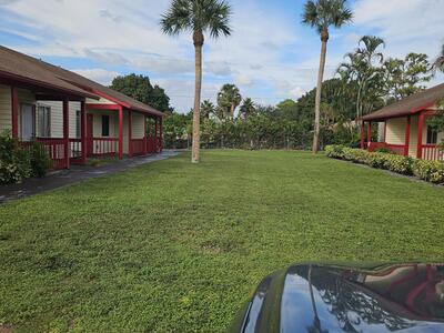 1305 Rosewood Villa Lane, West Palm Beach, FL 33417