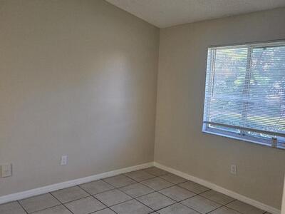 1305 Rosewood Villa Lane, West Palm Beach, FL 33417