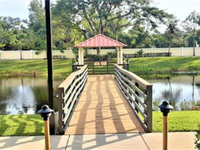 909 NW 18th Avenue, Boca Raton, FL 33486