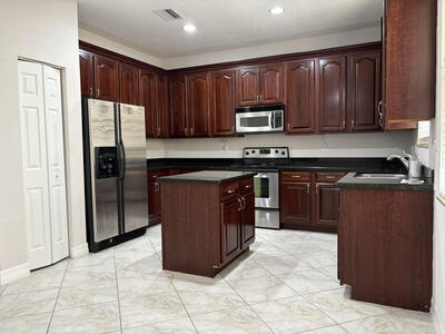 909 NW 18th Avenue, Boca Raton, FL 33486